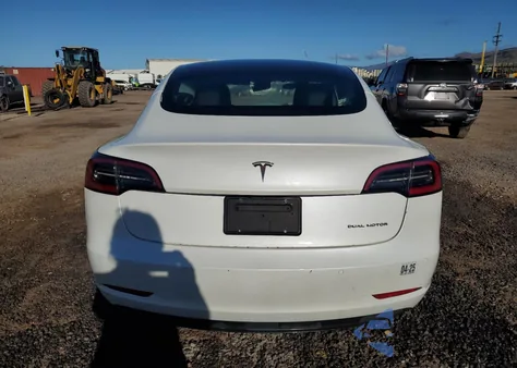 2022 Tesla Model 3 z USA, uszkodzony, nr VIN 5YJ3E1EB0NF178885